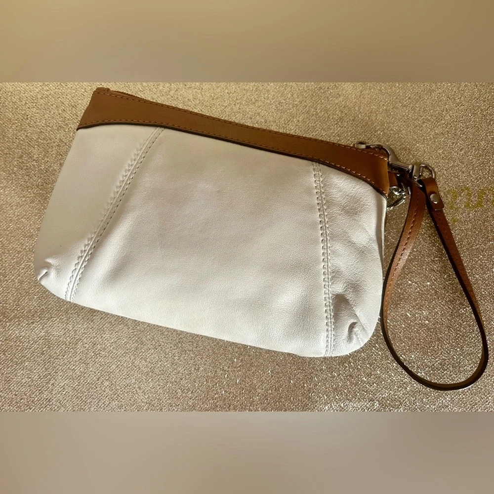 Coach Cream Leather Wristlet - Picture 3 of 6